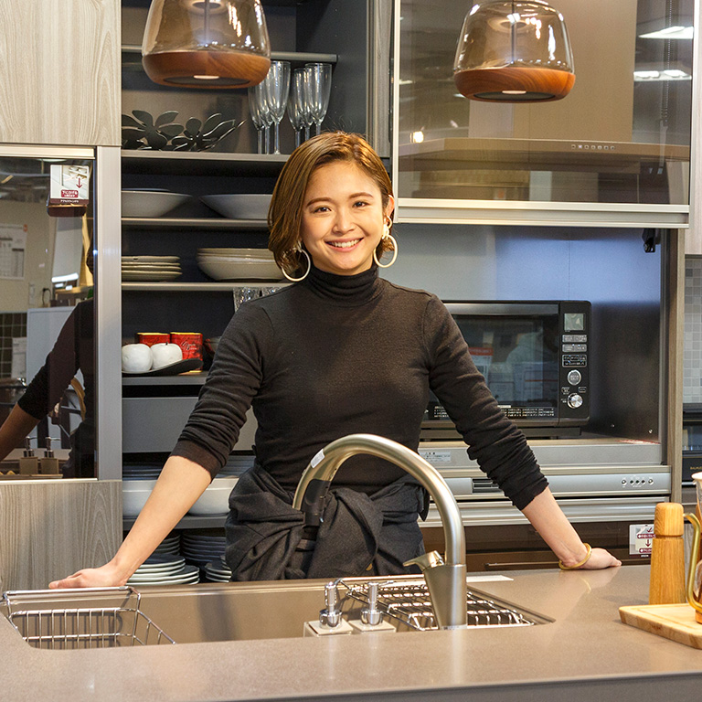HDCの愉しみ方：HDC神戸で「心地よい理想のキッチンを求めて」をテーマにフードデザイナー　中本千尋さんに見学していただきました。