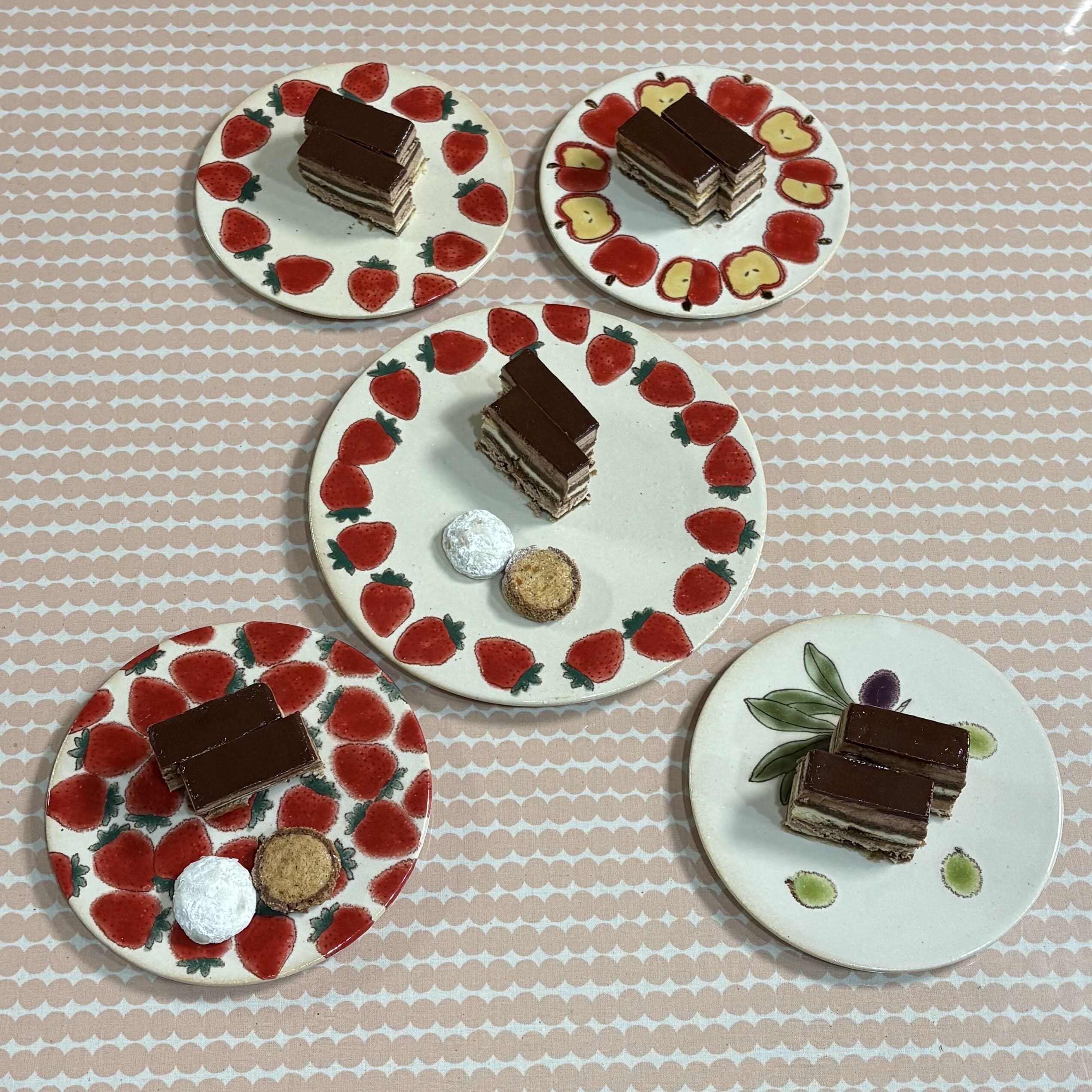 SMALL  FOREST ［皿、丼、茶碗、湯呑、マグカップ、スープカップ、ポット他 ］