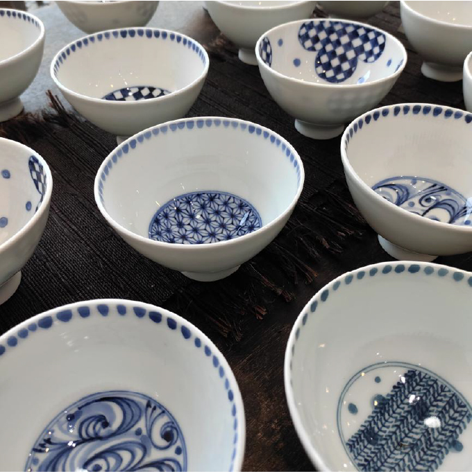 陶磁工房よし野［マグ、お皿、花器、ランプシェードなど ］