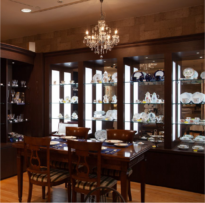 ubdy［ 手彫りの木のお皿、器、トレイ、カトラリー　など木工品 ］